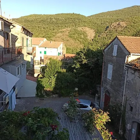 Chez Laurette Apartment *